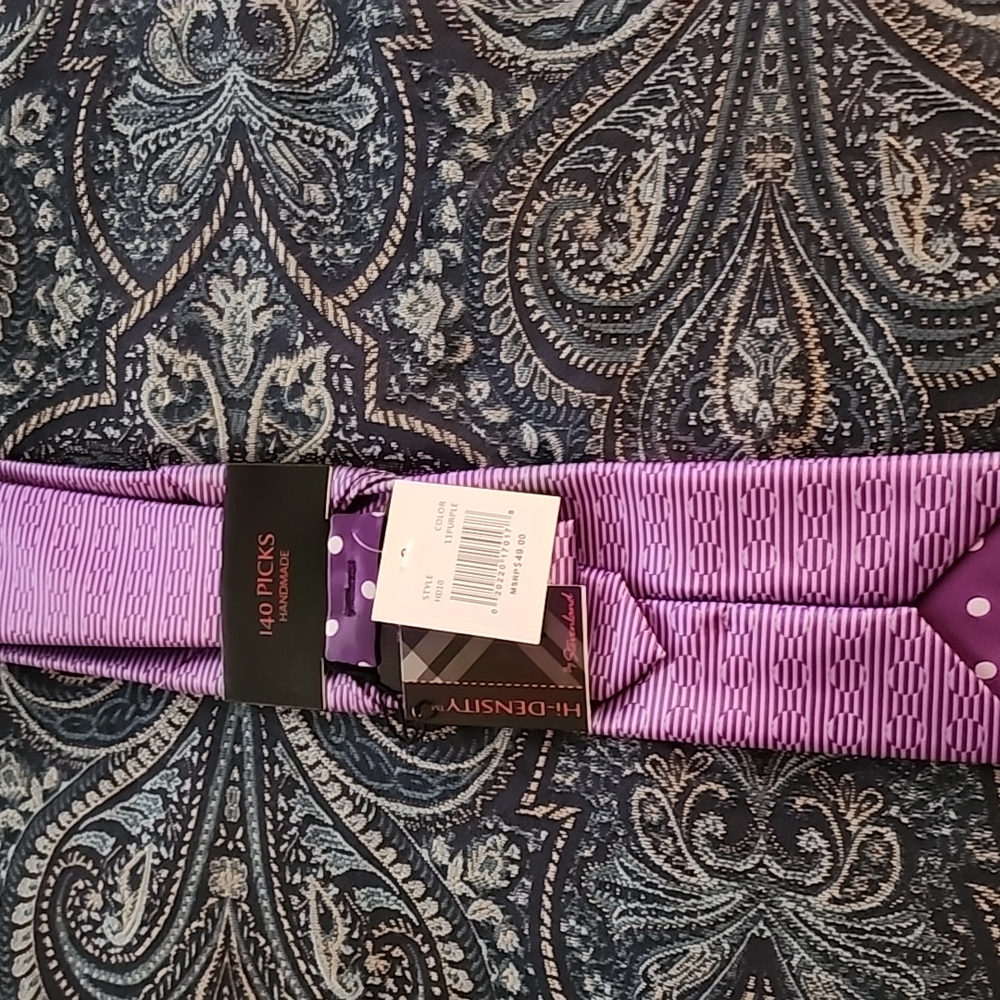 Neck - Picture 2 of 2